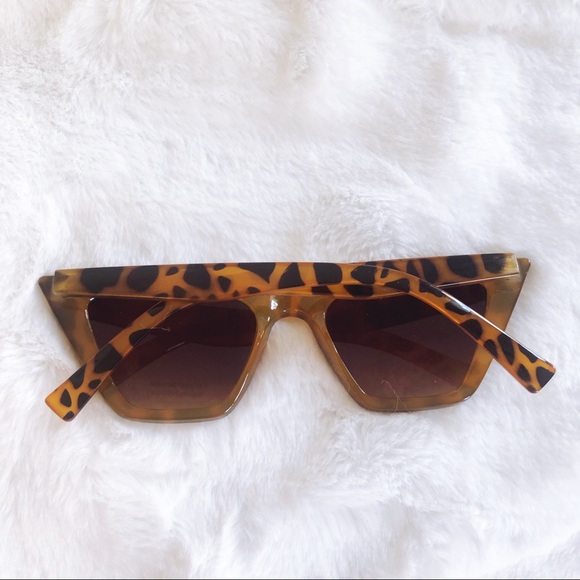 Kendra Brown Full Rim Pointed Fashion Sunglasses - Picture 8 of 8